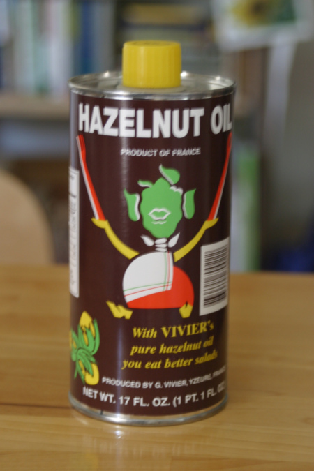 I found this lovely can of hazelnut oil at Bill's Imported Foods on Lake Street